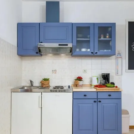 Seaside 066 By Guide Pula