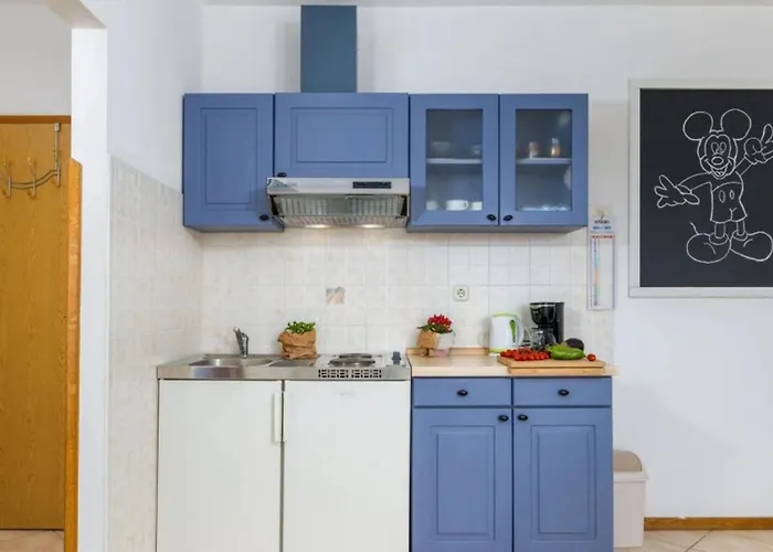 Seaside 066 By Guide Pula